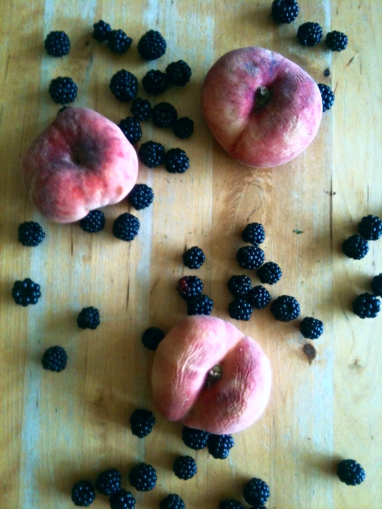 Peach & Blackberry traybake